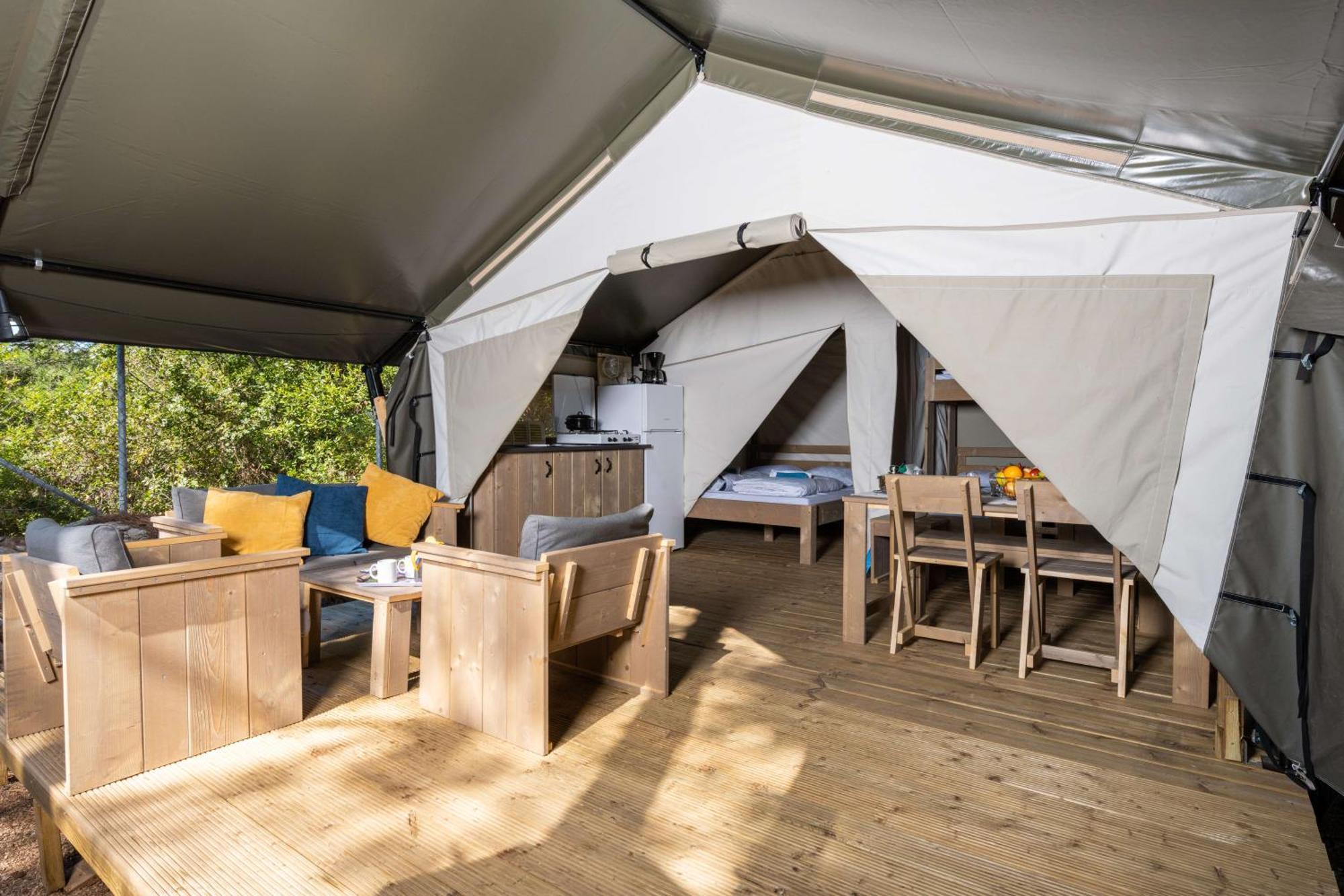 Easyatent Safari Tent Lanterna Červar-Porat Quarto foto