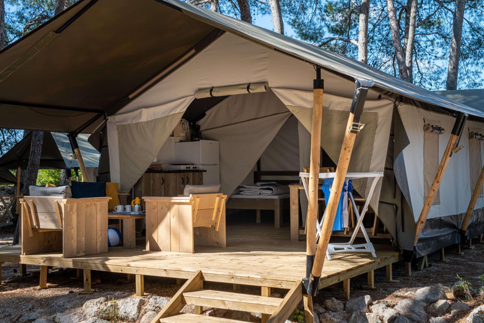 Easyatent Safari Tent Lanterna Červar-Porat Quarto foto