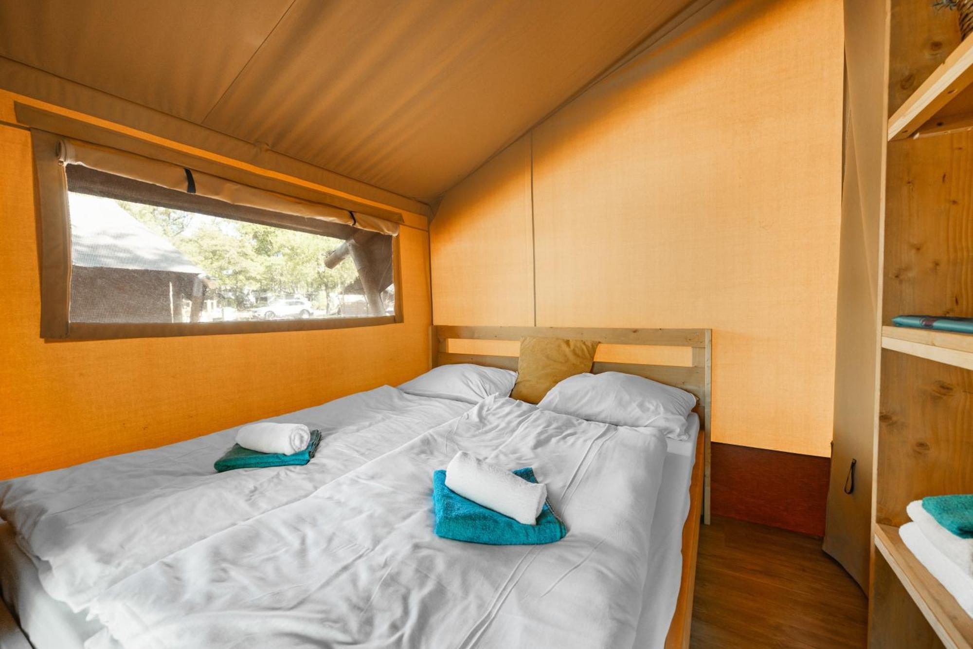 Easyatent Safari Tent Lanterna Červar-Porat Quarto foto