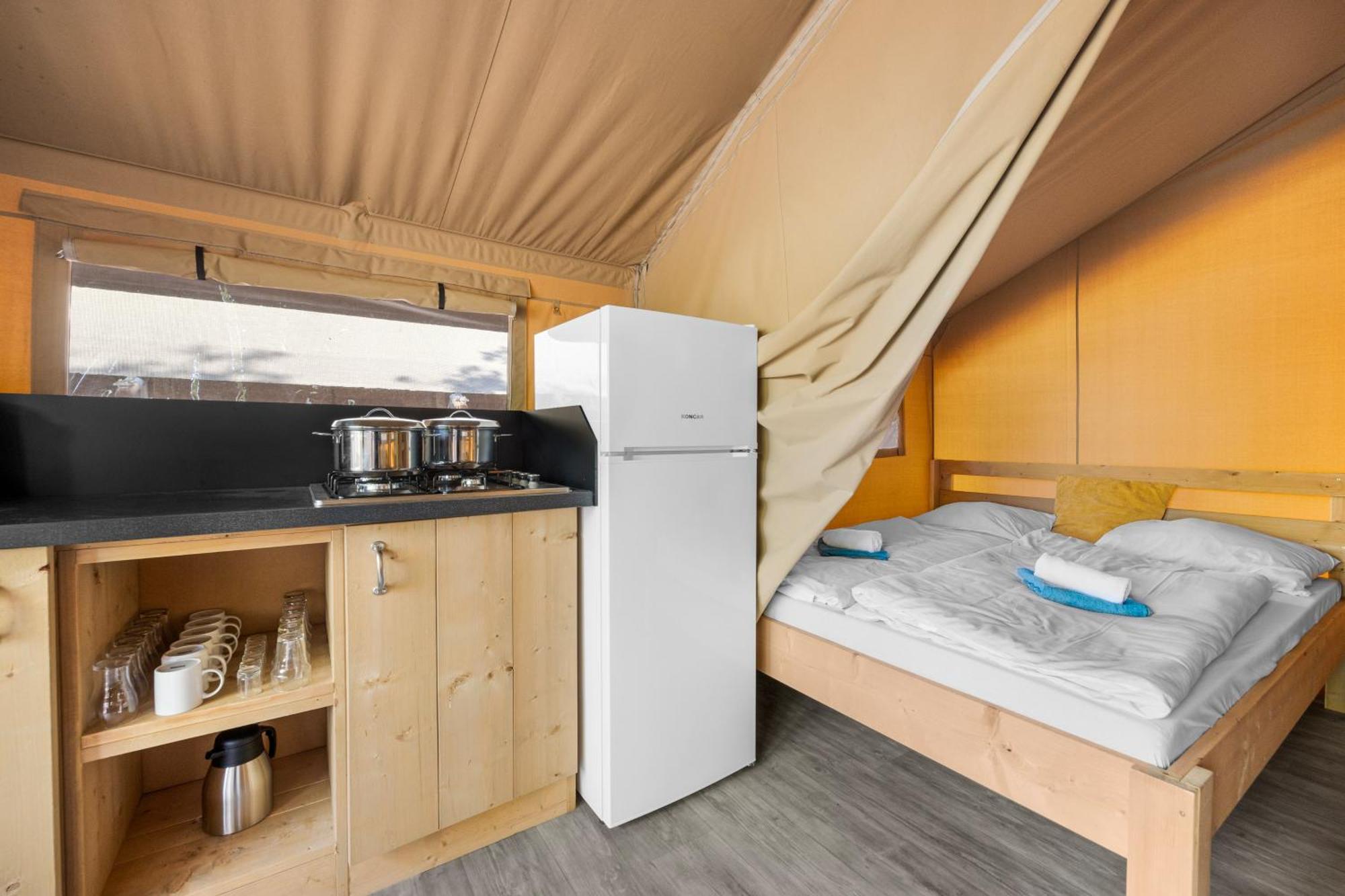 Easyatent Safari Tent Lanterna Červar-Porat Quarto foto